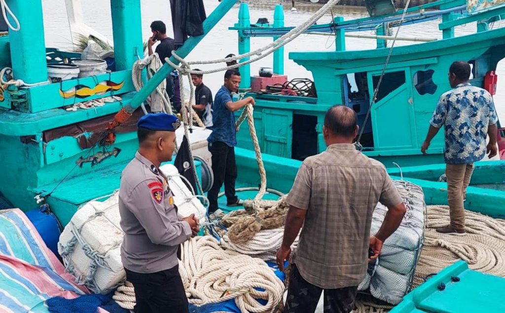 Cuaca Buruk, Sat Polairud Polres Aceh Timur Imbau Nelayan Tingkatkan Kewaspadaan