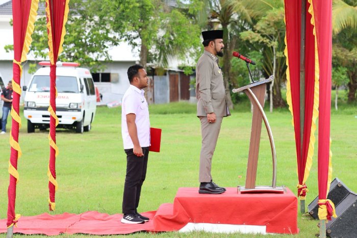 Bupati Aceh Timur Serahkan Penghargaan kepada 15 Tenaga Kesehatan Berprestasi