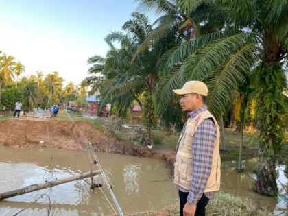 Wakil Bupati Aceh Timur Tinjau Tanggul Jebol di Dua Kecamatan