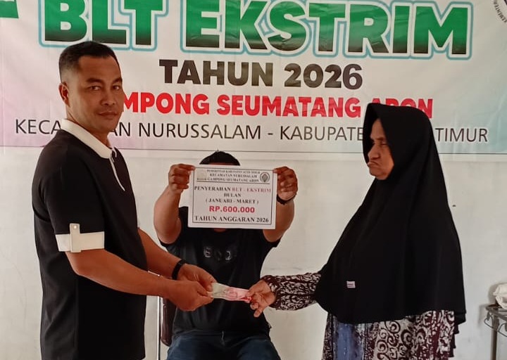 Ringankan Beban Warga, Pemerintah Gampong Seumatang Aron Salurkan BLT Dana Desa